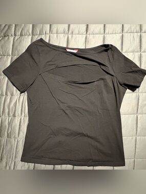 Black Short-Sleeve Twist-Front Tee - Women
